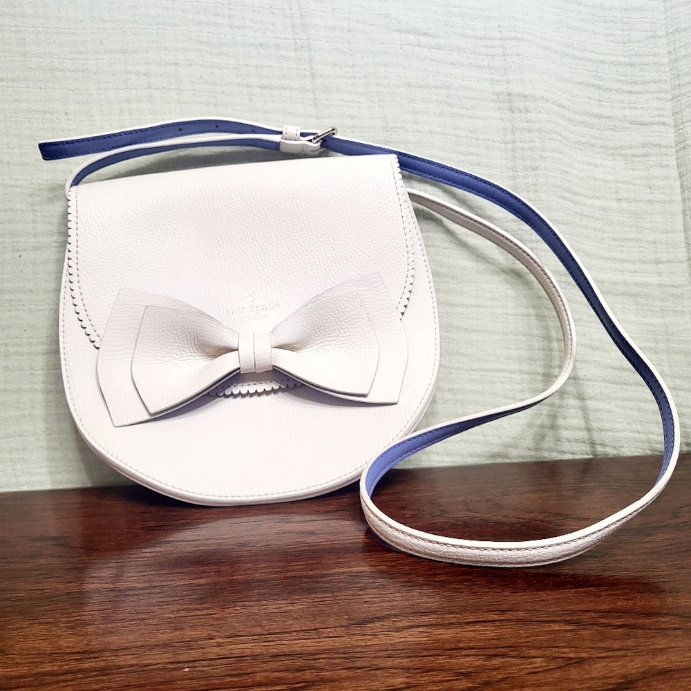Kate Spade Vanderbilt Place Tegan Bow Scalloped White Pebbled Leather Crossbody